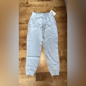 lululemon HR NWT size 4 scuba joggers heathered blue